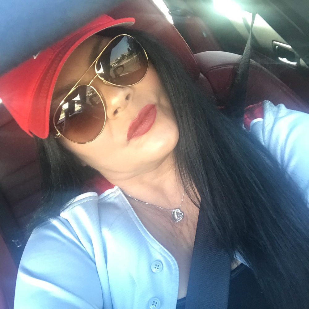 Meet your Posher, Esperanza